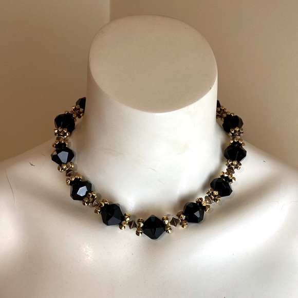 Vintage Resin Beaded Necklace - Picture 2 of 3